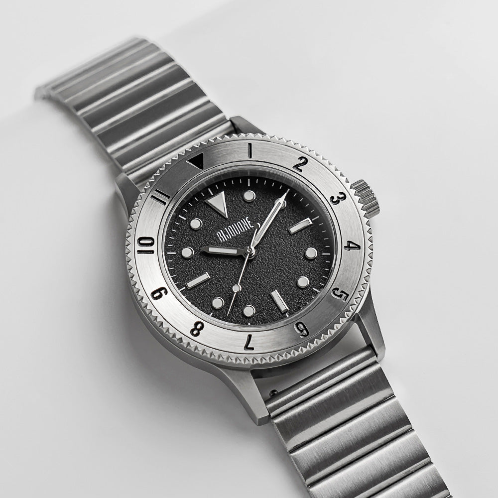 C01 Watch, Brushed Silver Case, Black Dial, Sapphire Crystal Glass, Luminous, Stainless Steel Strap