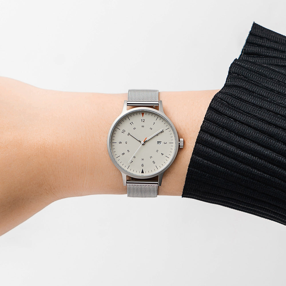 B70 Watch, Silver Case, Beige Dial, Calendar, Luminous, Stainless Steel Mesh Strap