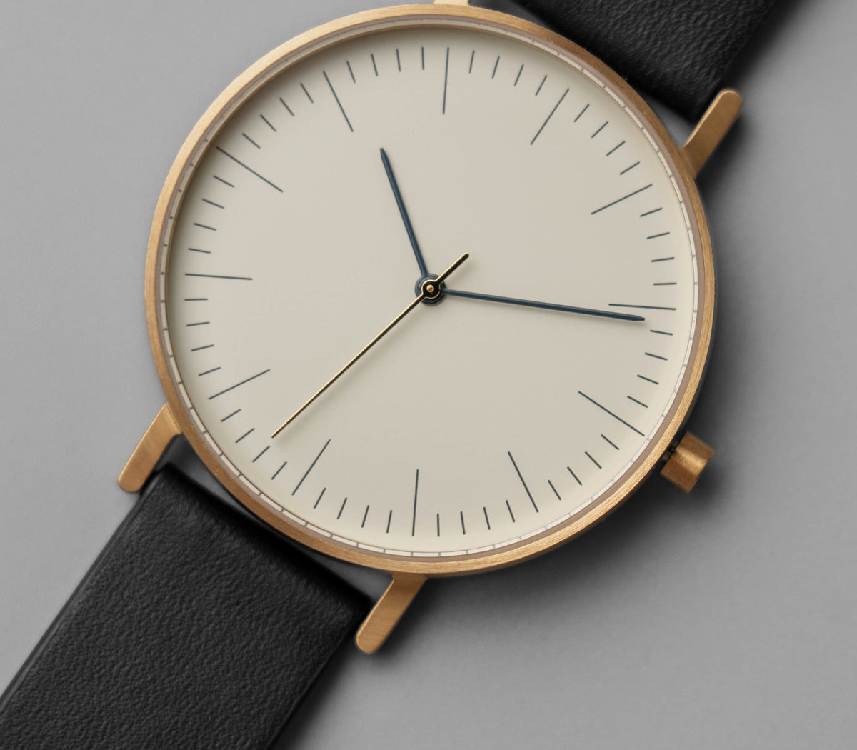 B001 dial without numerals