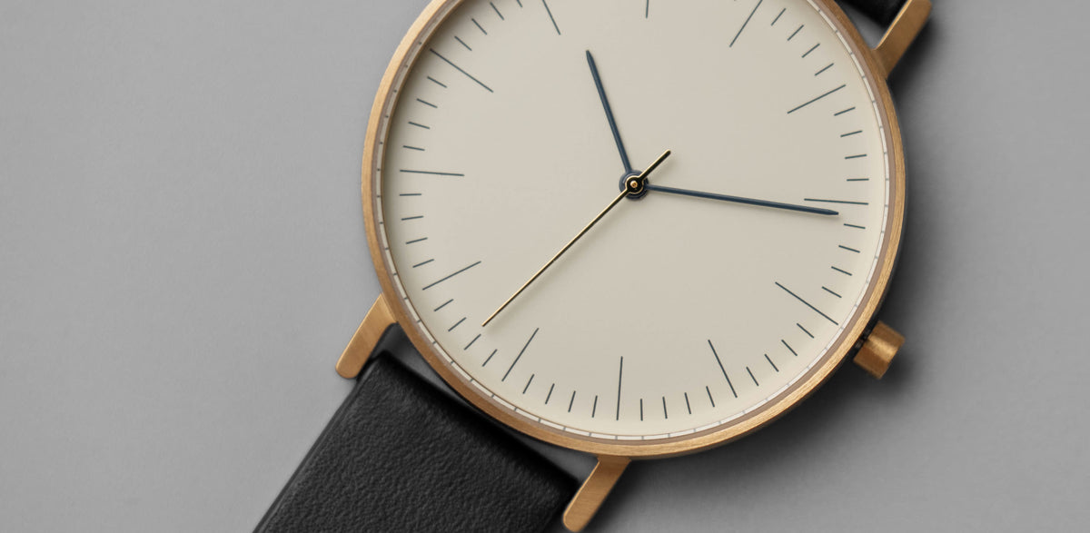 B001 dial without numerals