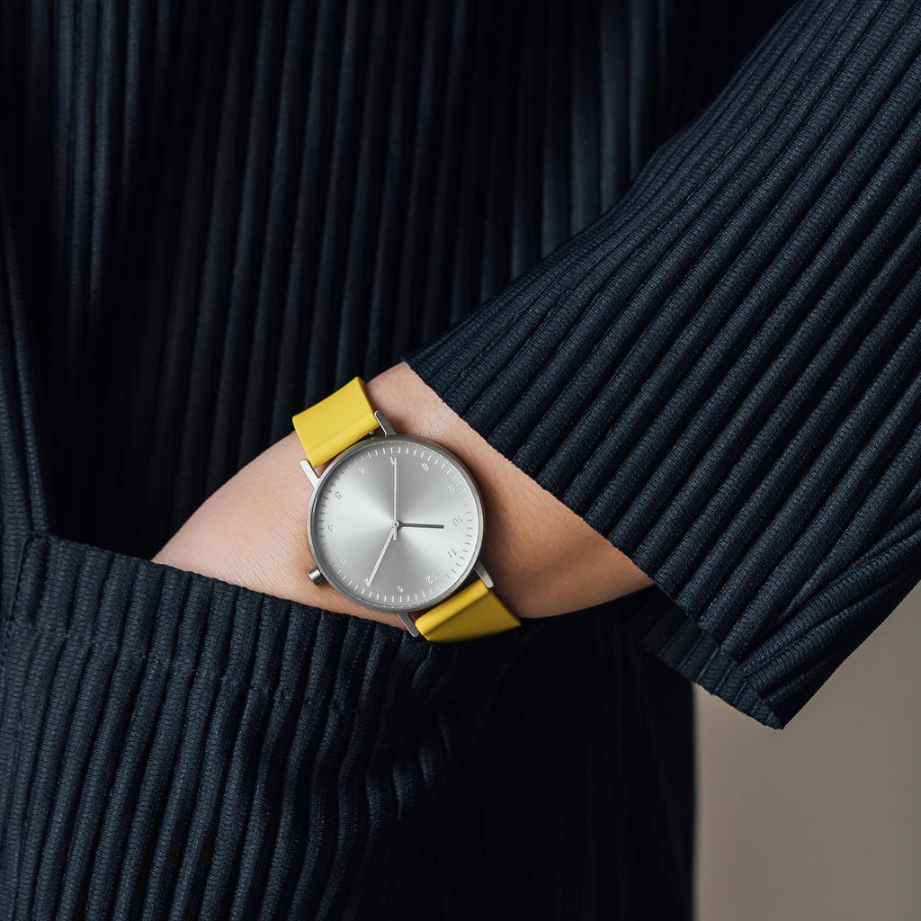 B60 Watch, Silver Case, Silver Dial, Rubber Strap - 0010-Lemon