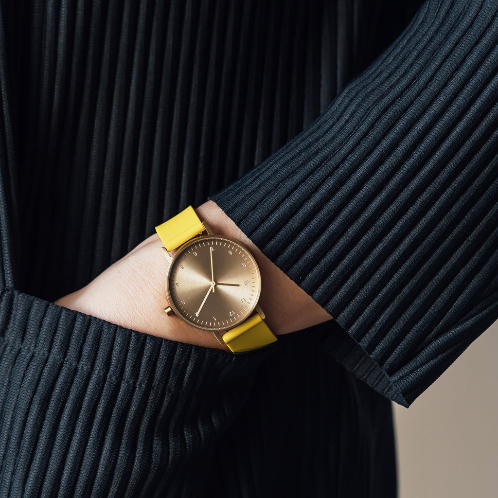 B60 Watch, Gold Case, Gold Dial, Rubber Strap - 0010-Lemon