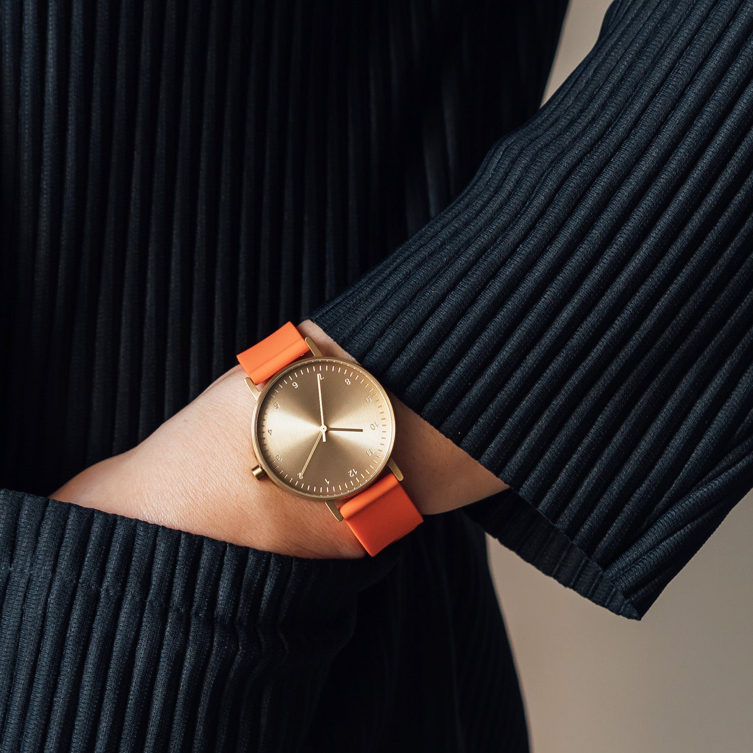 BIJOUONE B60 Watch, Gold Case, Gold Dial, Rubber Strap