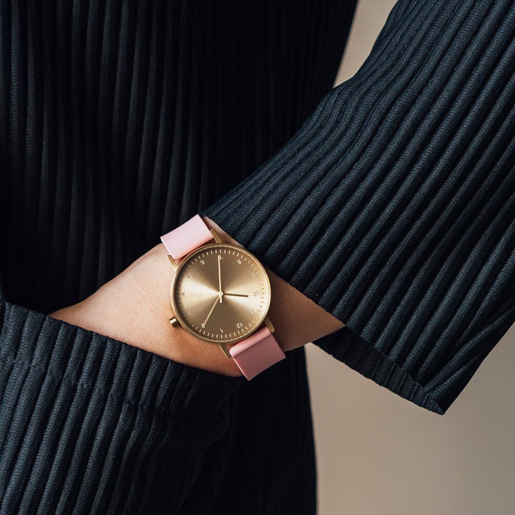 B60 Watch, Gold Case, Gold Dial, Rubber Strap - 0016-Sakura