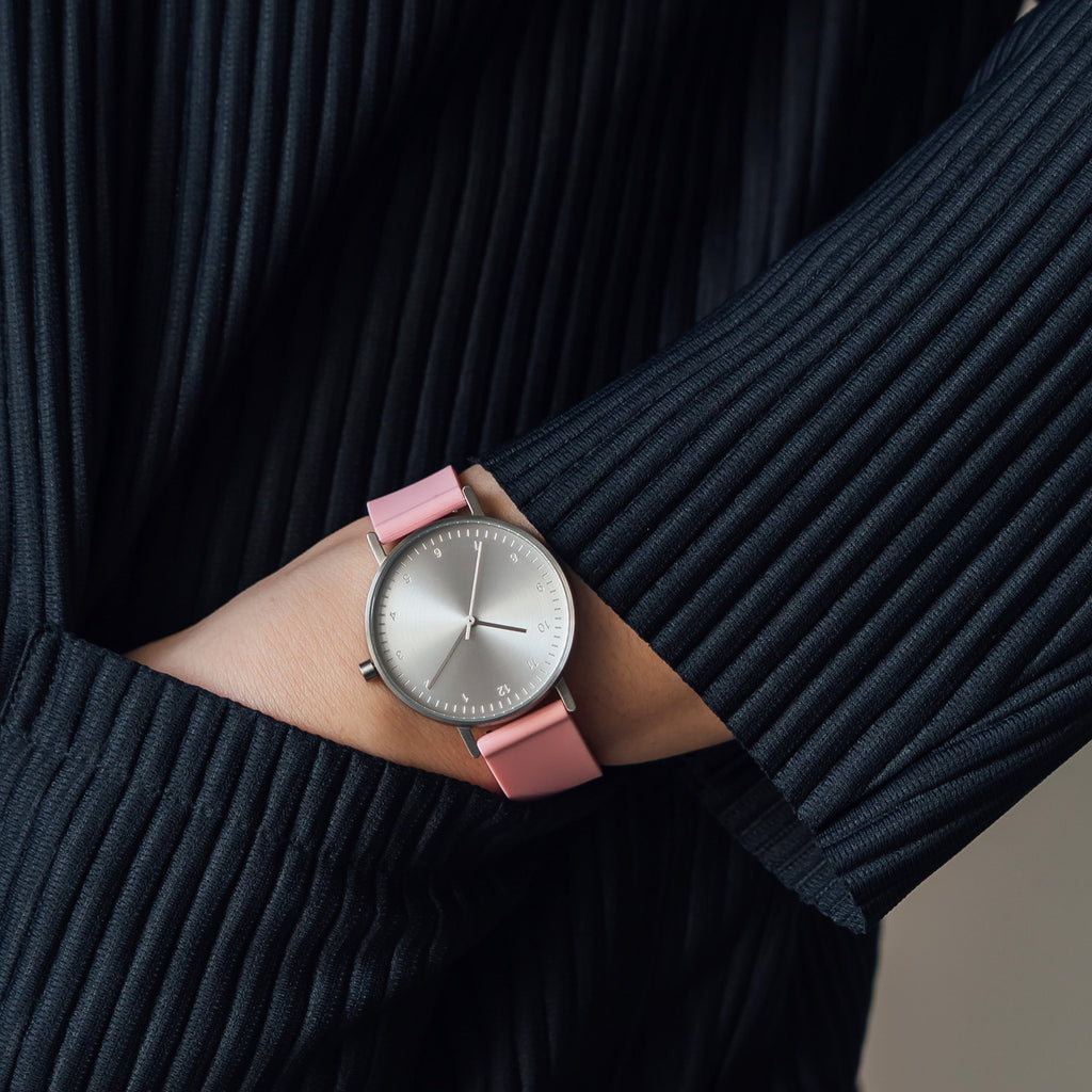 B60 Watch, Silver Case, Silver Dial, Rubber Strap - 0016-Sakura