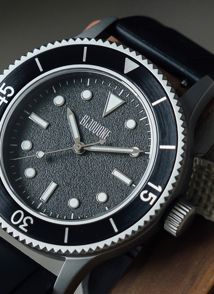 C01 Watch, Matte Silver Case, Black Dial, Sapphire Crystal Glass, Luminous, Rubber Strap