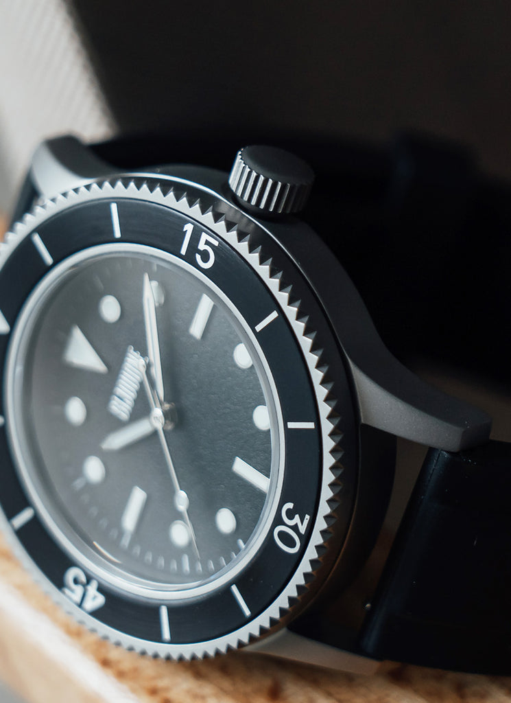 C01 Watch, Matte Silver Case, Black Dial, Sapphire Crystal Glass, Luminous, Rubber Strap