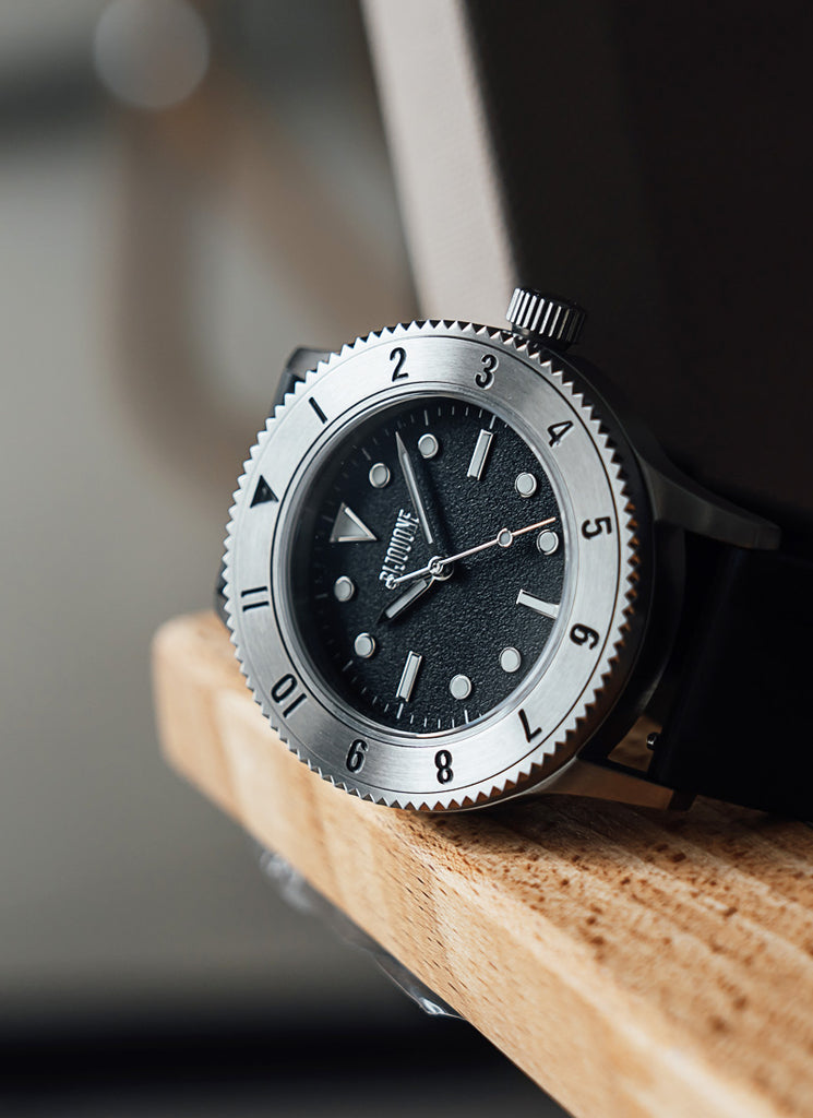 C01 Watch, Brushed Silver Case, Black Dial, Sapphire Crystal Glass, Luminous, Rubber Strap