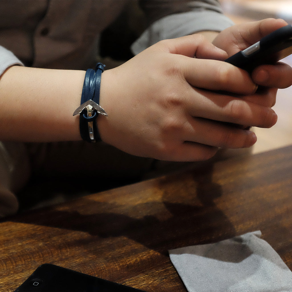 Matte Black Anchor Half-cuff On Brown Leather Bracelet - BIJOUONE